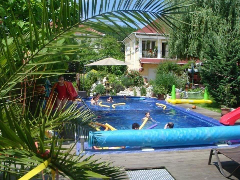 Holiday Vendeghaz Es Szabadidokert Jardanhaza Exterior photo